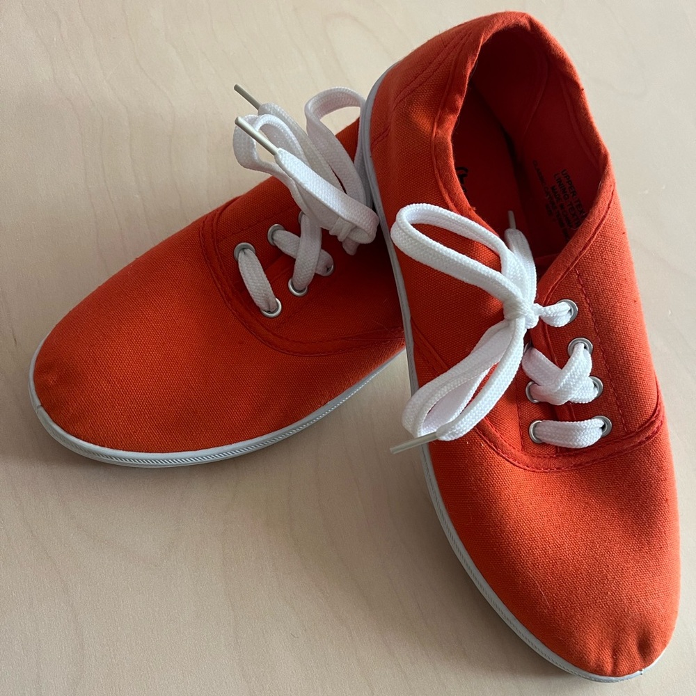 🌸 5/$20 - Size 7 - Canvas Sneakers - NWOT